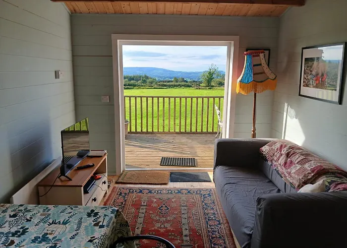 Chalet Caherhurley Tuamgraney